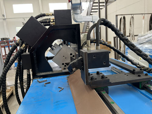 角鋼法蘭生產線